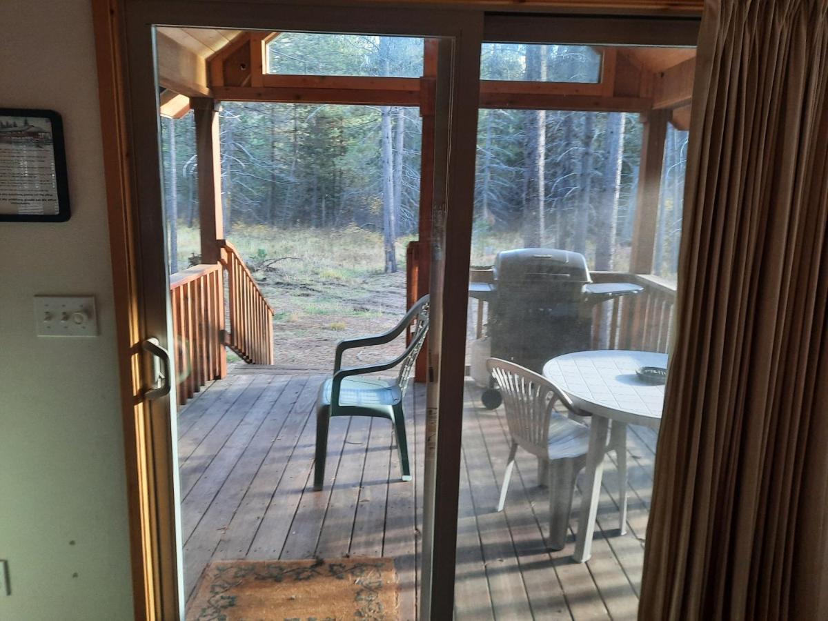 Willamette Pass Inn & Chalets Odell Lake Exterior photo